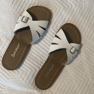 Saltwater sandals